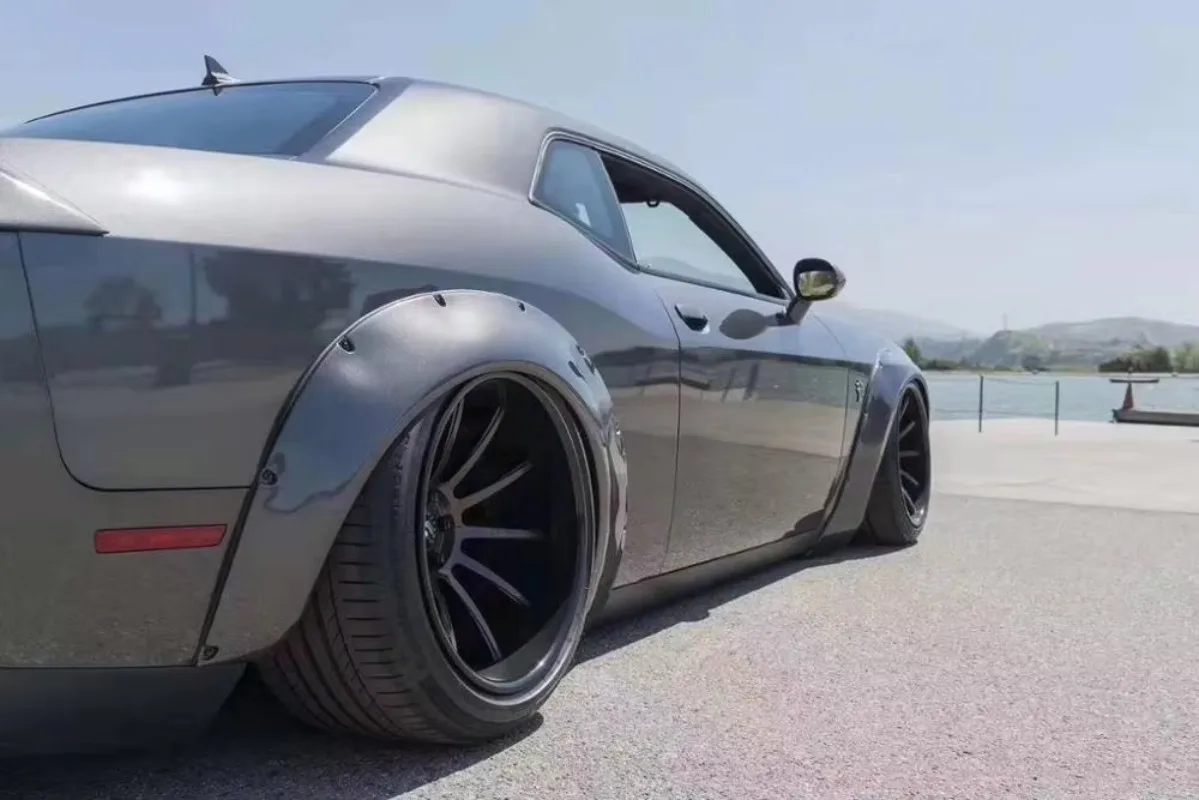 High Quality Lb style Wide Body Kit Wide Fender Flares Wheel Brows Fitment For Dodge Challenger