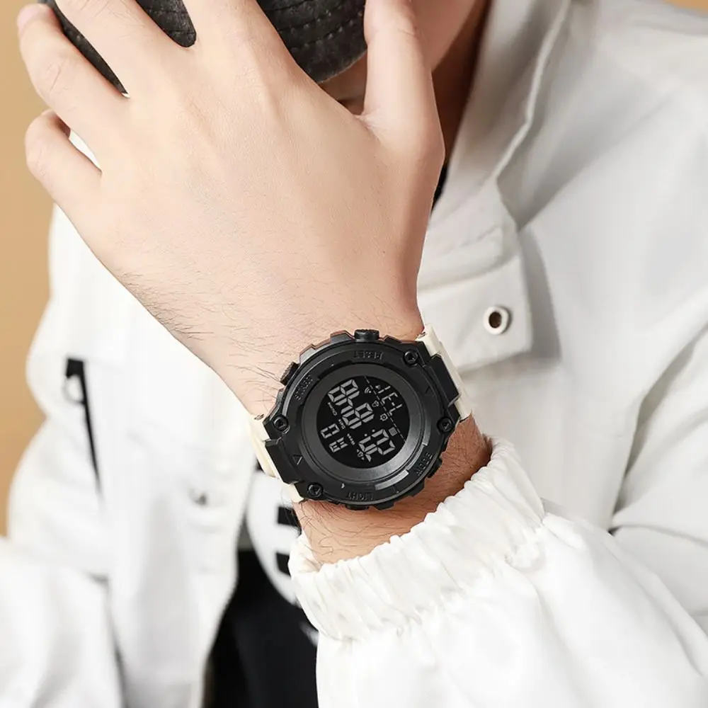 빛나는 알람 시계가있는 간단한 다기능 전자 시계 캐주얼 디지털 시계 LED 스크린 손목 시계 야외 스포츠