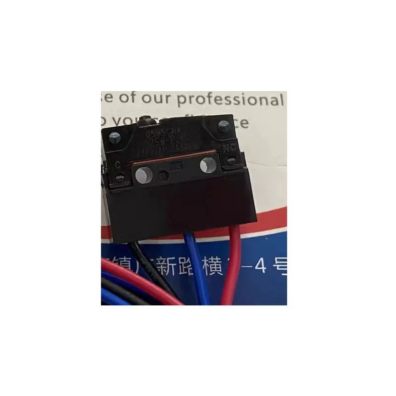 1PCS/LOTS Japan D2SW-P2M Waterproof and dustproof micro switch with wire 1 open and 1 closed elevator holding switch
