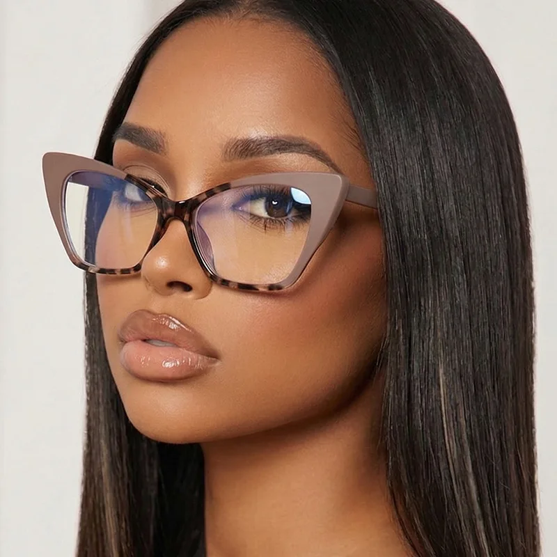 European American Style Women's Eyeglasses Frame Cat Eye Shape Women Glasses Vintage Stylish Women's Eyeglasses