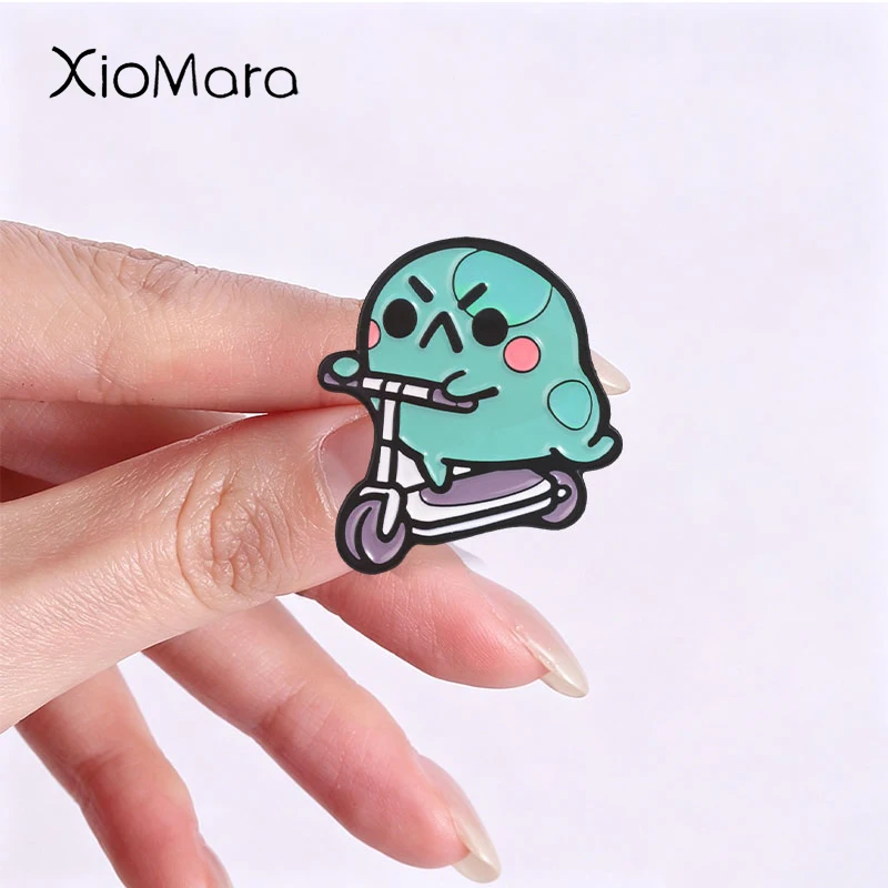 Funny Grumpy Frog Badge Cute Cartoon Animal Enamel Pins Fashion Lapel Metal Brooch Backpack Clothes Jewelry Gift for Friends
