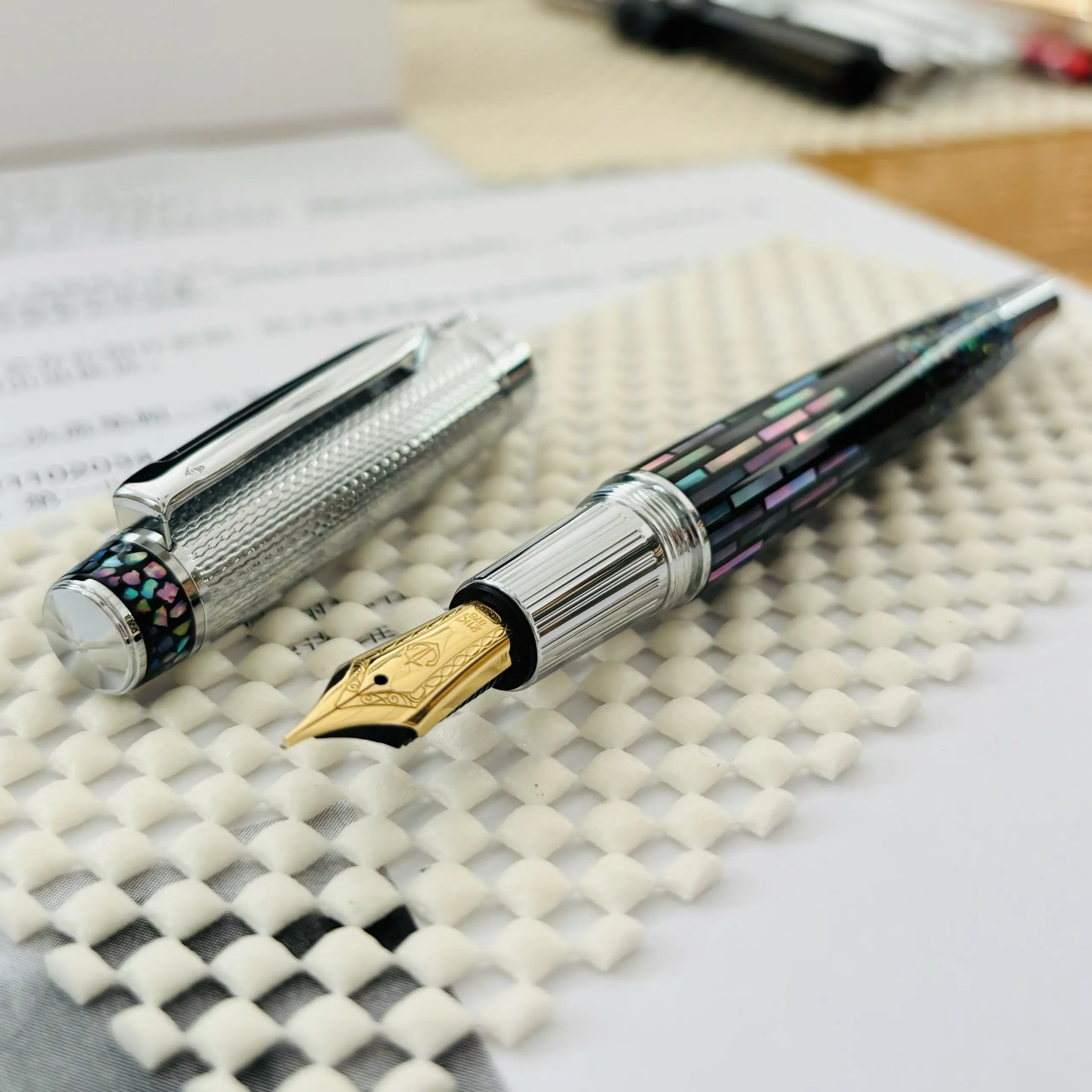 Luxury Shiny Raden Benovel Fountain Pen Schmidt Nib Bohai Bay Mother-of-pearl Fountain Micro-matte Pen Holder Writing Gift