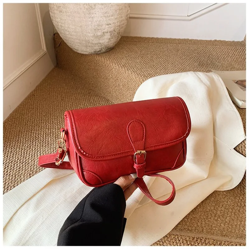 Luksusowa damska torebka na łańcuszku, skórzana listonoszka, elegancka torebka, modna mała kwadratowa torebka.