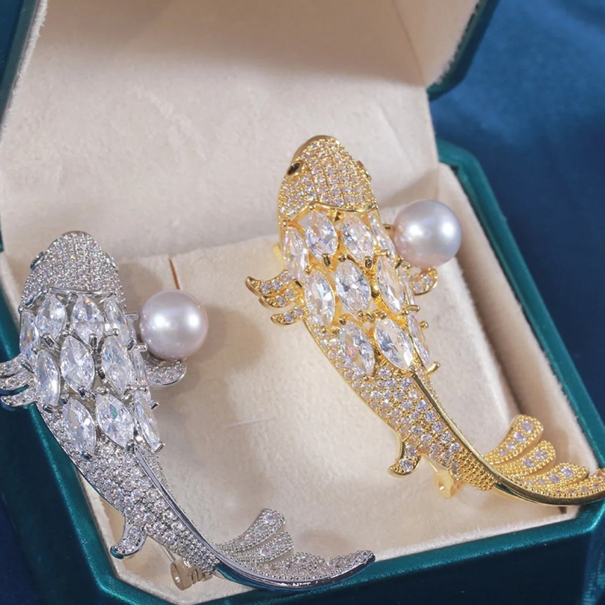 DIY Brooch Blank Brass Gold Plated Koi Fish, Creative Luxury Versatile Coat Pearl Corsage Brooch