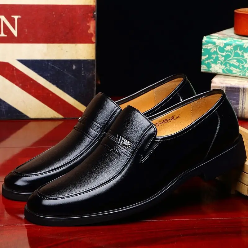 Classic Soft Leather Men Formal Shoes Middle-aged Leather Shoes Casual Breathable Slip on Black Driving Shoes Plus Size 38-44