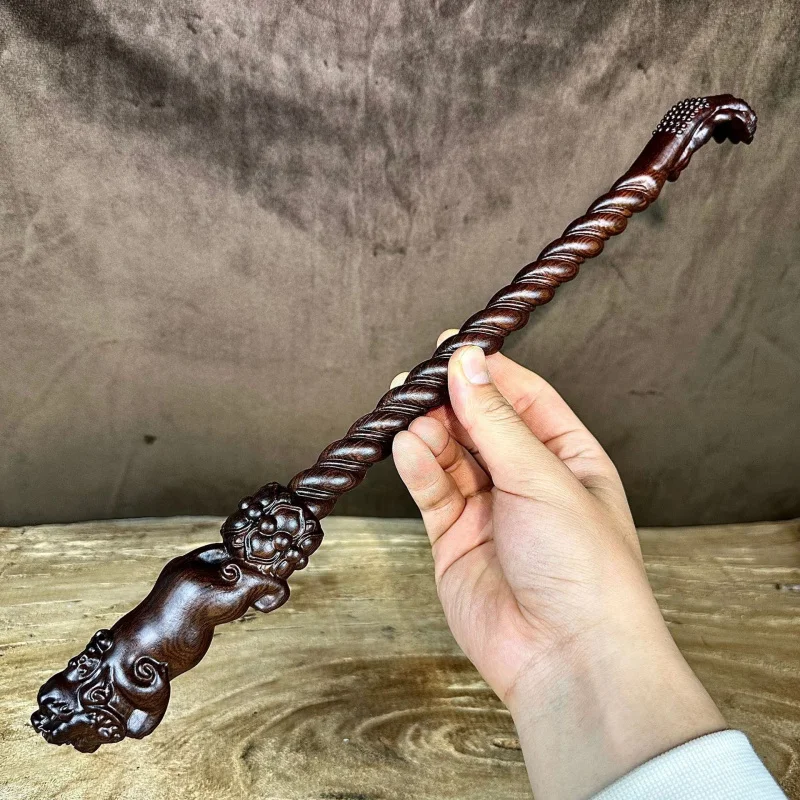 

Массажер-чесалка для спины из черного эбенового дерева с рельефным резьбовым узором, резная чесалка из палисандра, подарок для пожилых людей