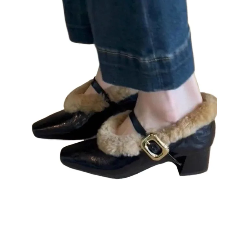 أحذية نسائية بكعب سميك على الطراز الفرنسي مع أحذية جلدية صغيرة من القطيفة ماري جين، أحذية جديدة بمقدمة مربعة للشعر من قطعة واحدة