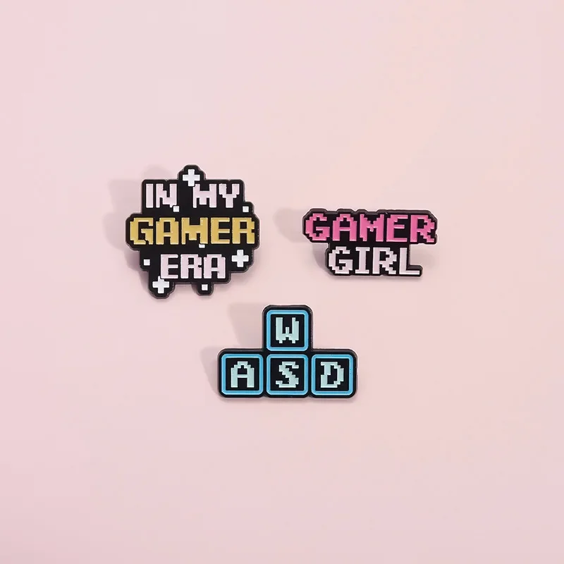Pines Cute Game Brooch on Clothes Creative Cartoon Pixel Keyboard Design Letter Accessories Backpack Badge Brooches for Clothes