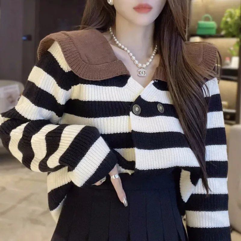 Coat 2023 Autumn and Winter New Women's Clothing Vintage Stripe Loose Cardigan Peter Pan Collar Sweater Knitwear Long Sleeve Top