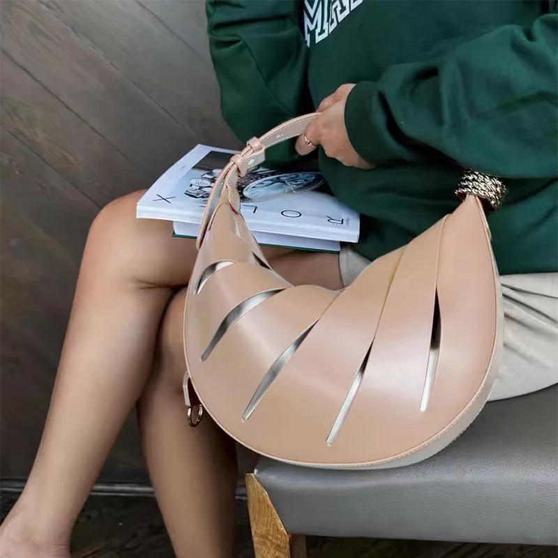 

Trend Hollow Shoulderbag Luxury Crescent-shaped Underarmbag Elegant Solidcolor Handbag Exquisite Versatile Large Innerpocket Bag