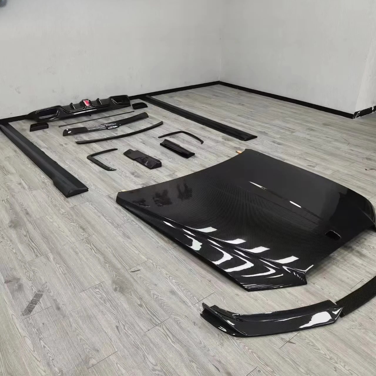 Adaptation for Rolls-Royce Phantom/Ghost 4th Generation Replacement Carbon Fiber Body Kit 2009-2019 3-Month Warranty Made China