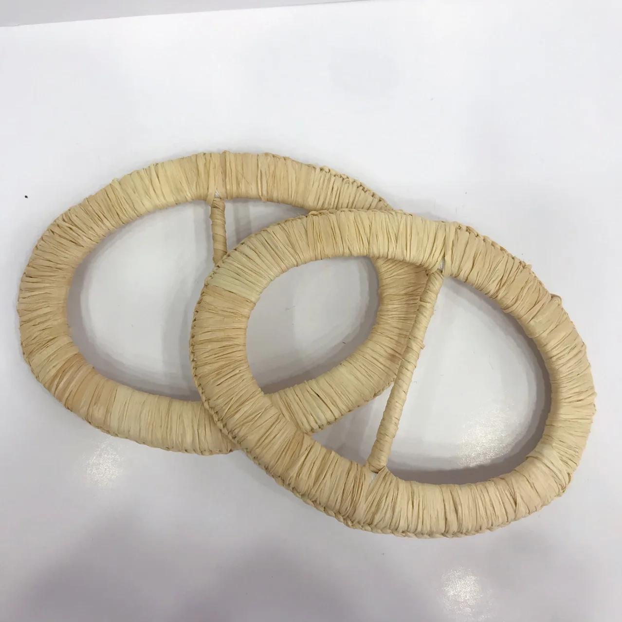 Manufacturer wholesale Australian Raffia hand-woven craft belt head button belt buckle oval natural and environmentally friendly