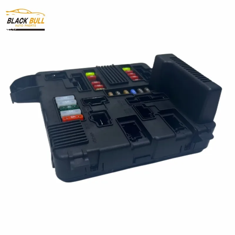 8200306033 العلامة التجارية الجديدة صندوق فيوز السيارات البنزين Fusebox التحكم في الجسم S118399300 يستخدم لوحدة خليج المحرك Megane حماية