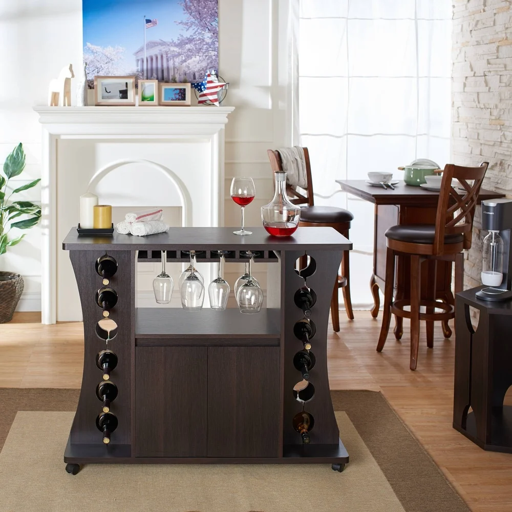 Servidor buffet moderno com vários armazenamentos, com prateleiras para vinho, suporte para taças, rodízios, acabamento expresso contemporâneo, ideal para entretenimento