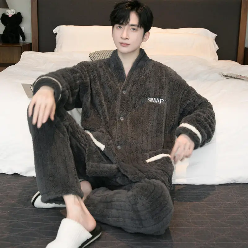 ملابس رجالية بيجامات ملابس شتوية خريف شبابية لباس غير رسمي ملابس حمام من الفلانيل موضة Y2K ملابس رياضية ملابس منزلية نمط جديد