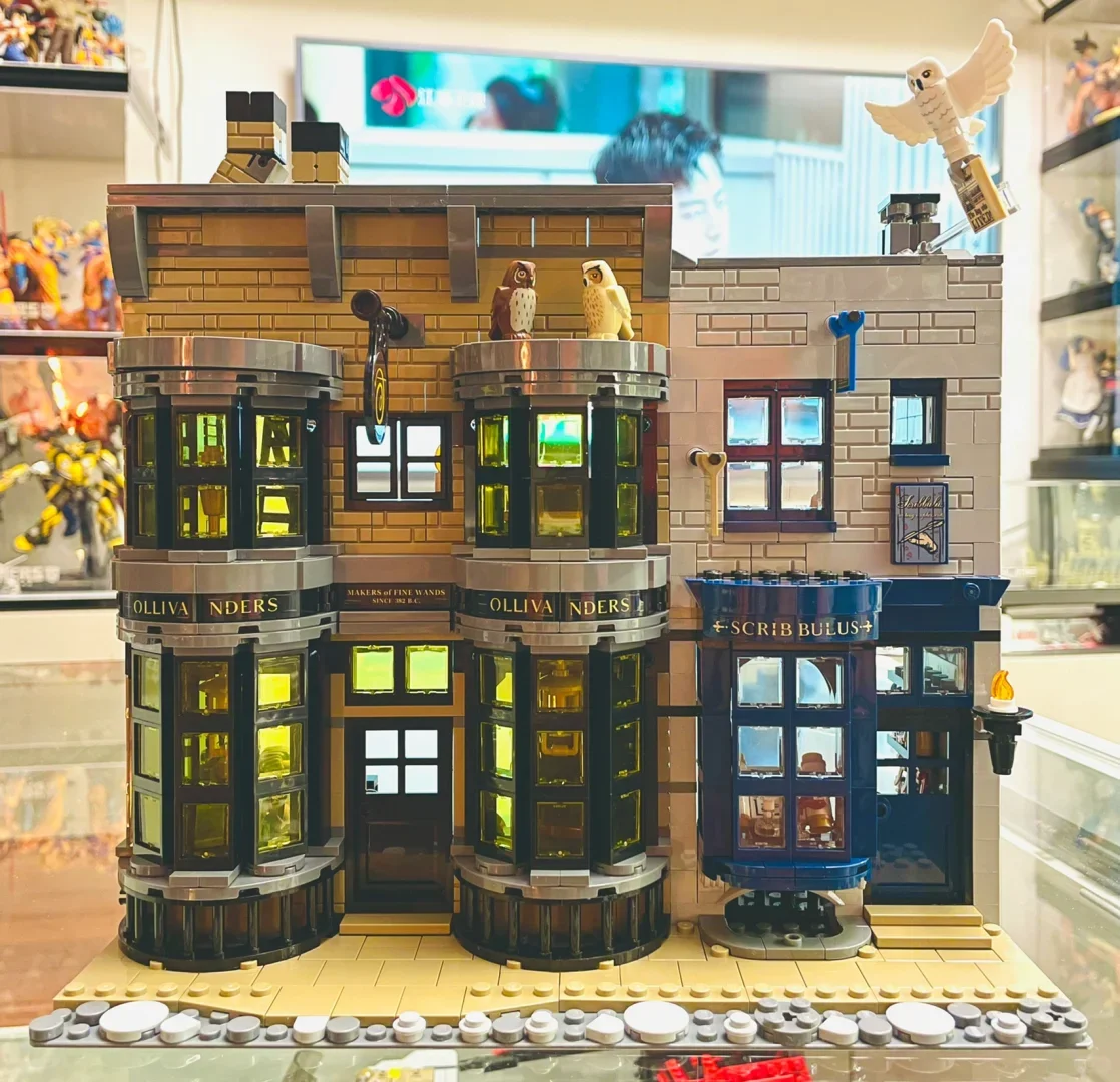 MINISO Adjacent Alley Street View Model The Ministry of 75978 Moc Modular Building  Action Dolls Kid Christmas Toy 5544pcs