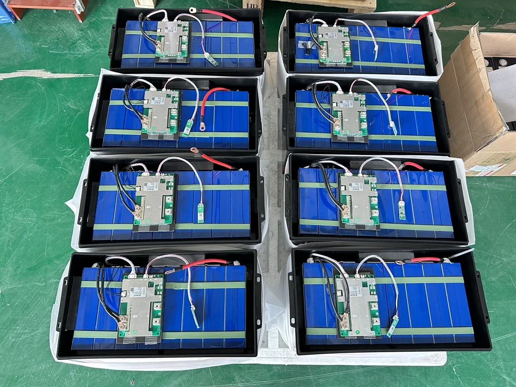 Stock Wholesale  Battery 12V Deep Cycle Solar Battery BMS Bluetooth Balance IP65 Waterproof Home Energy Storage