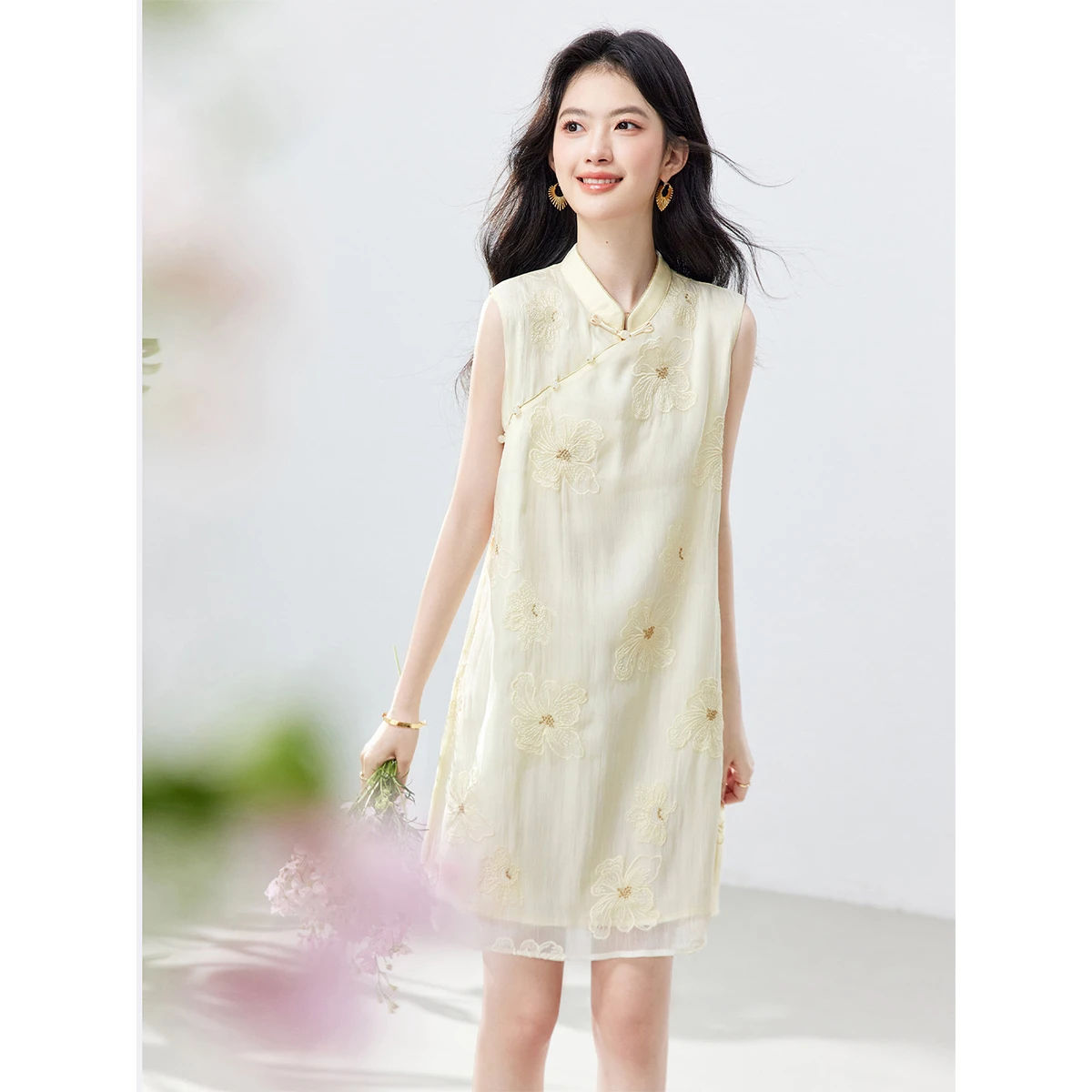 VIMLY Chinese Style Chiffon Mini Dress Women 2026 Frog Button Stand Collar Jacquard Embroidery Sleeveless Cheongsam Dress A6229