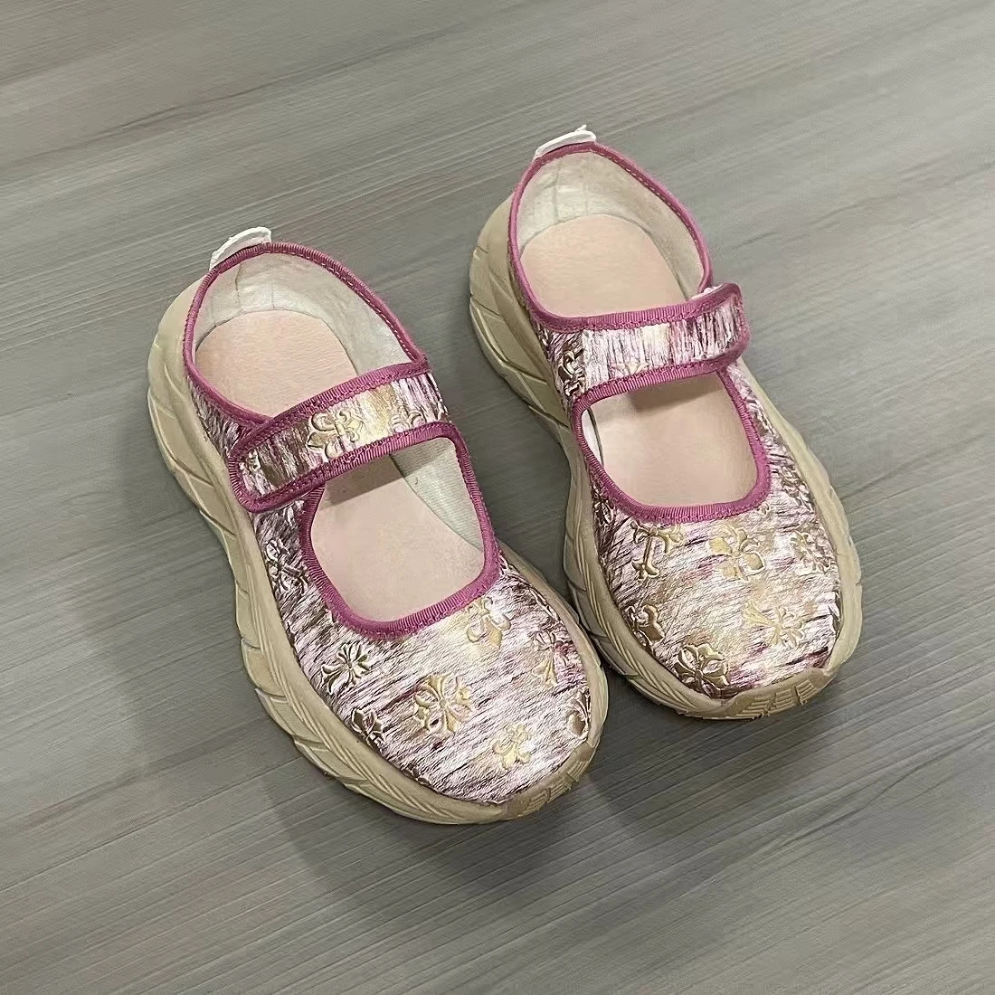 Xingliupi New Shoes Ladies High Quality Casual Shoes Fashion Popular Sneakers for Women Unique Shape Color Block Genuine Leather