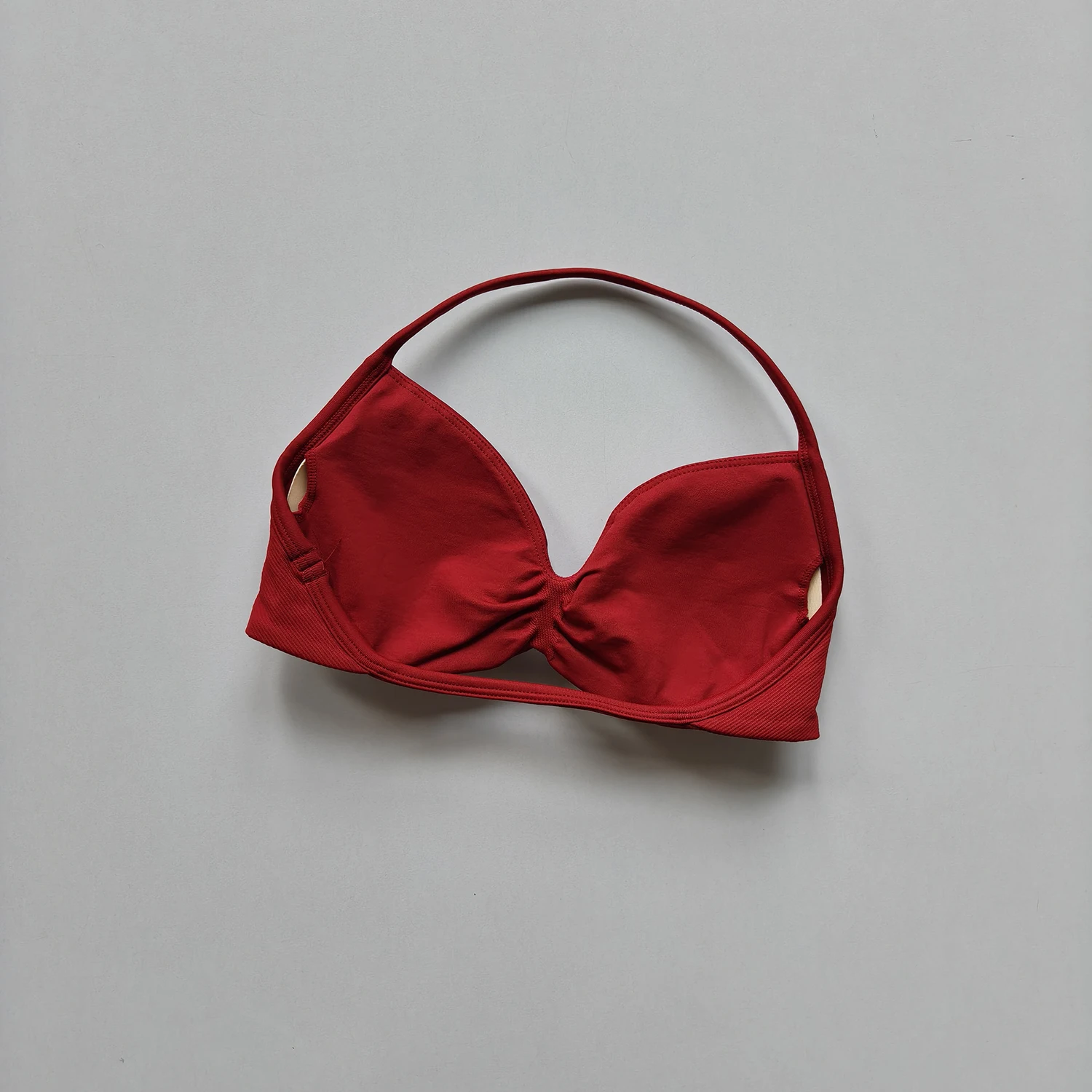 Sport-BH mit Trägern, Gym-Top für Damen, hoher Halt, dünne Träger, nahtlos, Neckholder-Sport-BHs, Scrunch-Workout-Yoga-Unterwäsche mit Polstern – Detail 4