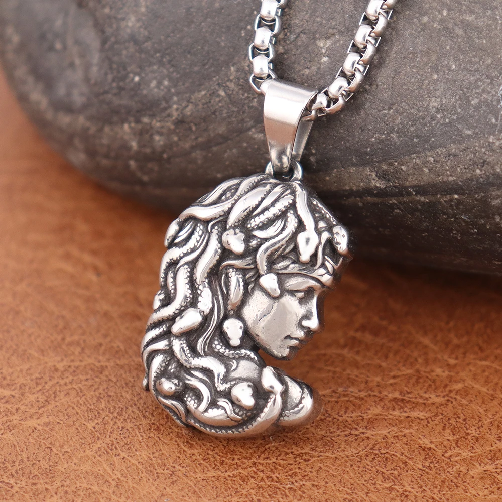 Vintage kleine Medusa-Anhänger-Halskette, Gothic-Edelstahl, Mythologie, Gorgon-Halskette für Männer und Frauen, Party-Geschenk, Schmuck