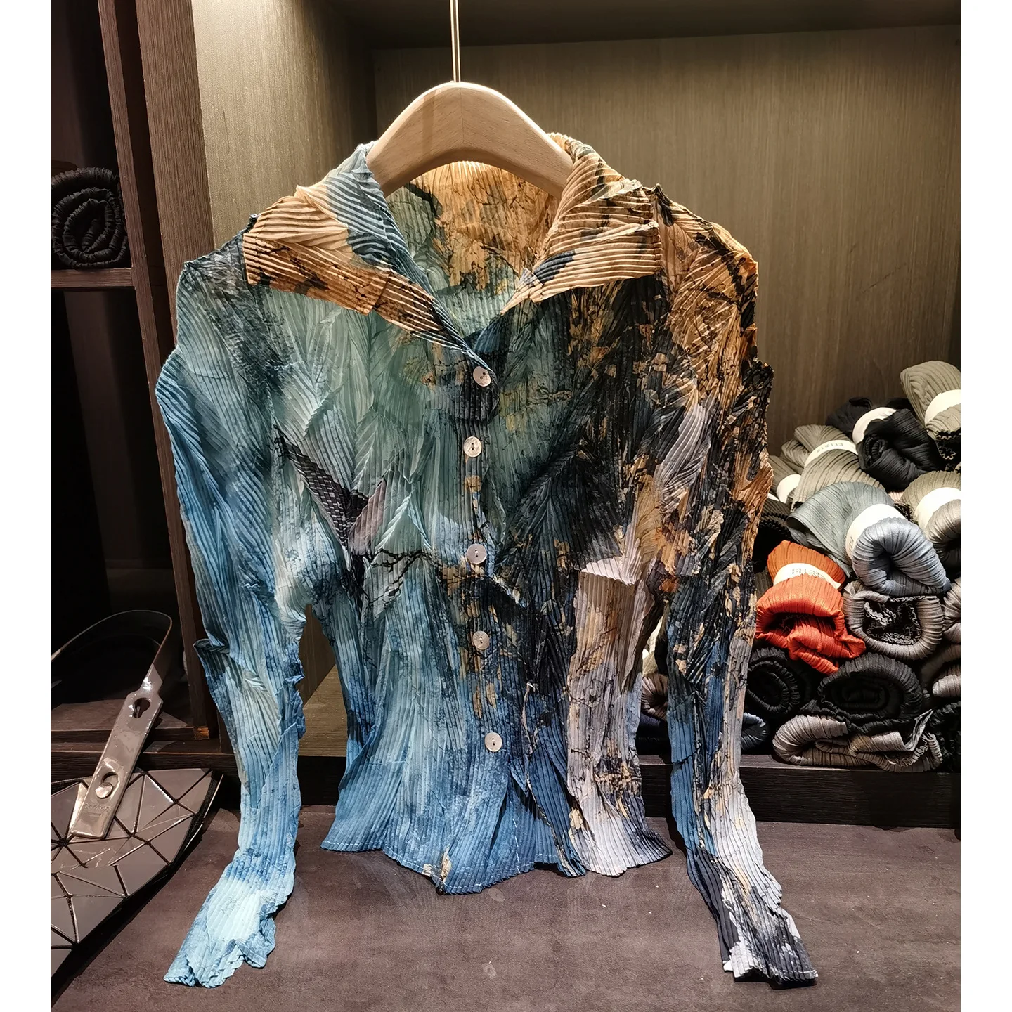 2026 Spring Single-Button Collar Gradient Colour Vintage Print Top New Fashionable Casual Long-Sleeved Women's Shirt