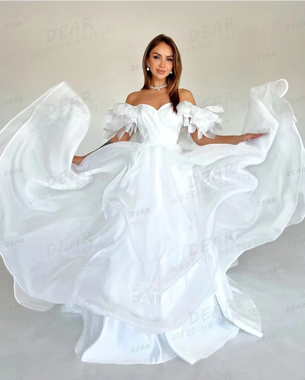 Simple Off Shoulder Wedding Dresses Woman's A Line Sexy Fluffy Organza Sleeveless Bridal Gowns Princess Vestidos Robe De Mariée