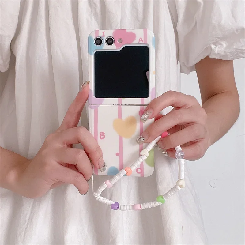 Цветной чехол для телефона с цепочкой в форме сердца для Samsung Galaxy Z Flip 6 5 4 3, защитная задняя крышка для ZFlip4 ZFlip5 ZFlip6, чехол