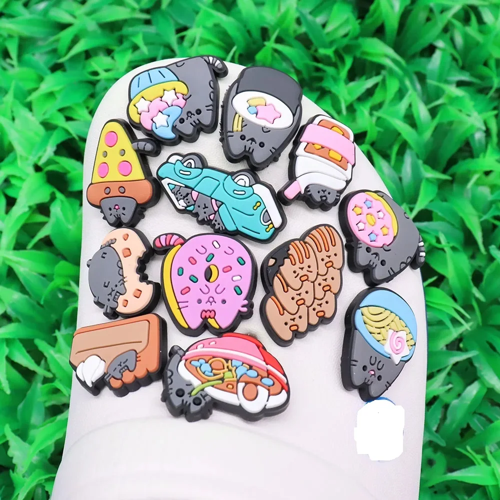 1 pz ciondoli per scarpe in PVC Kawaii Cat Cupcake Pizza Noodles Hamburger gelato fibbia per auto zoccolo foro pantofola ornamenti regalo per feste per bambini