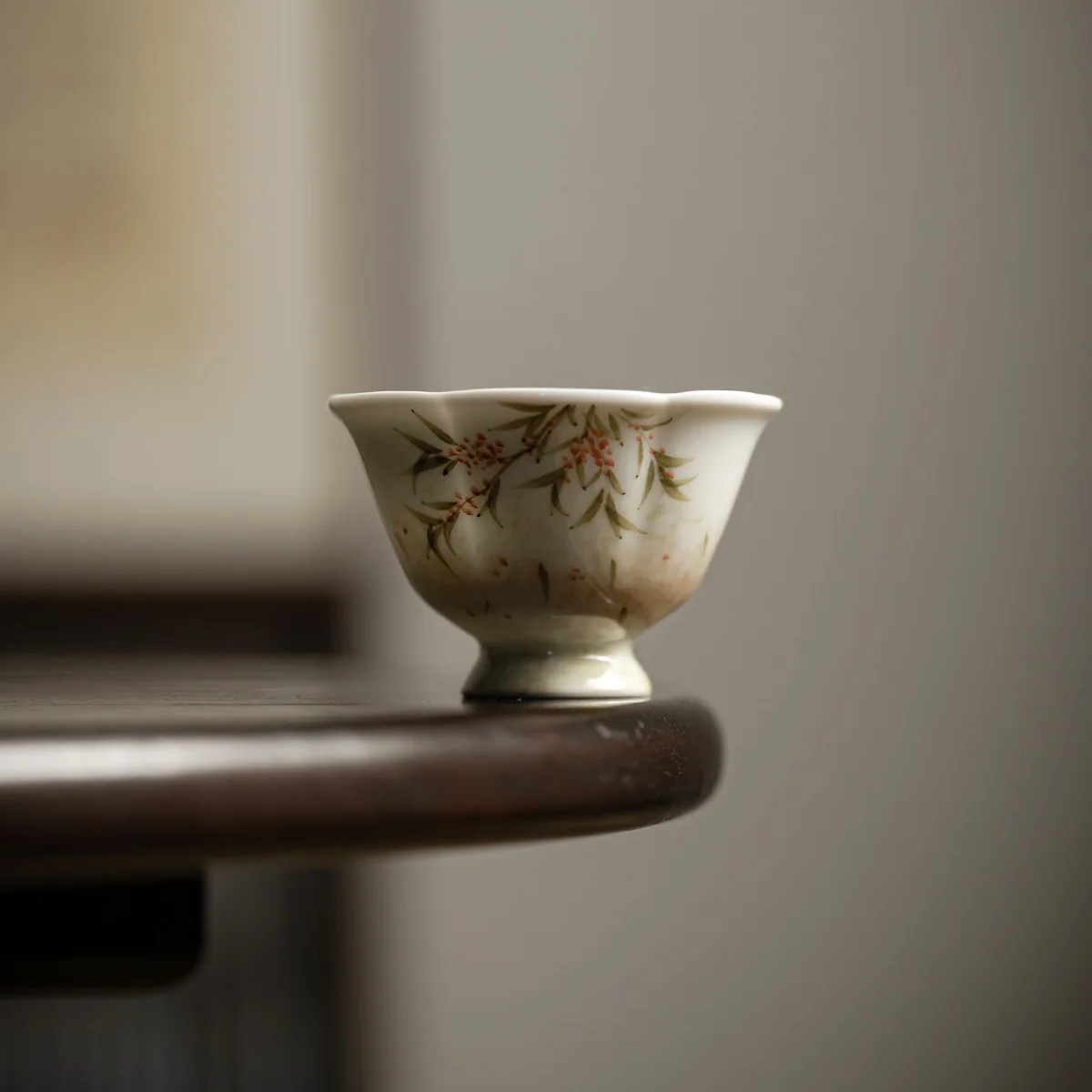 

Underglaze Hand Painted Rachel Apricot Rain Master Cup Petals High Foot Imitation Song Petal Cups Kung Fu Tea Set Teacup