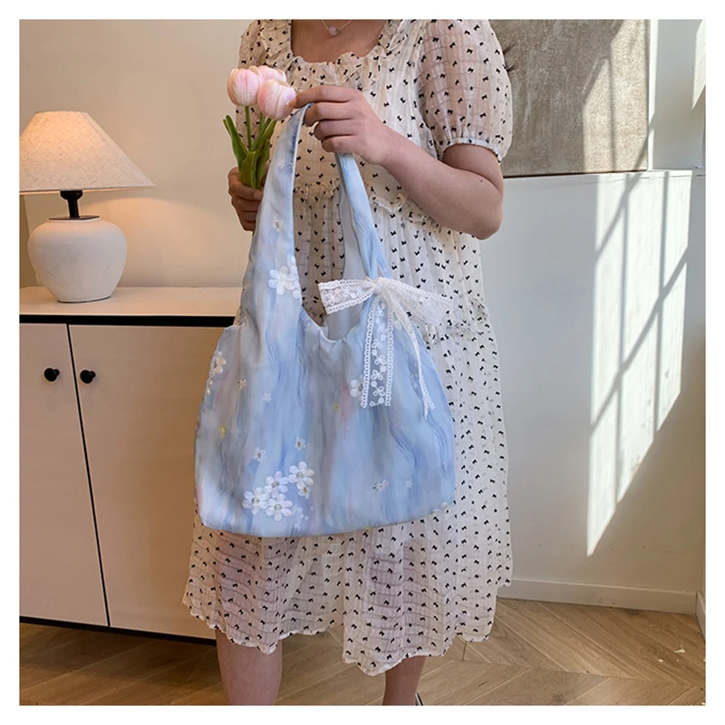 Милая вышитая сумка в корейском стиле, большая вместительная пригородная сумка на плечо, универсальная сумка-тоут для отдыха, новинка 2025 года, сумка для покупок