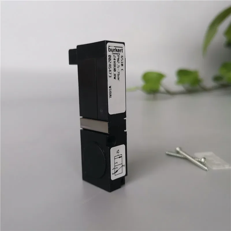 2025.4Burkert6510 C PN2.5-7bar 24VBU 0.8W صمام جزيرة الملف اللولبي 00246473   الطلب