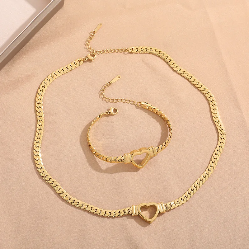 Fashion Gold-Plated Waterproof Stainless Steel Jewelry Set Luxury Love Heart Shape Chain Necklace Nail Bracelet Set for Women