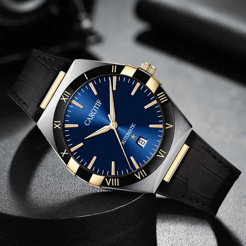 Un orologio meccanico completamente automatico da uomo con cinturino nero alla moda e alla moda