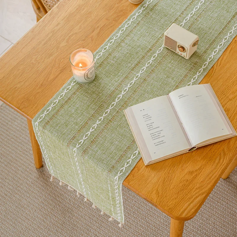 

Nordic Striped Jacquard Solid Color Table Runner Cotton and Linen Tablecloth