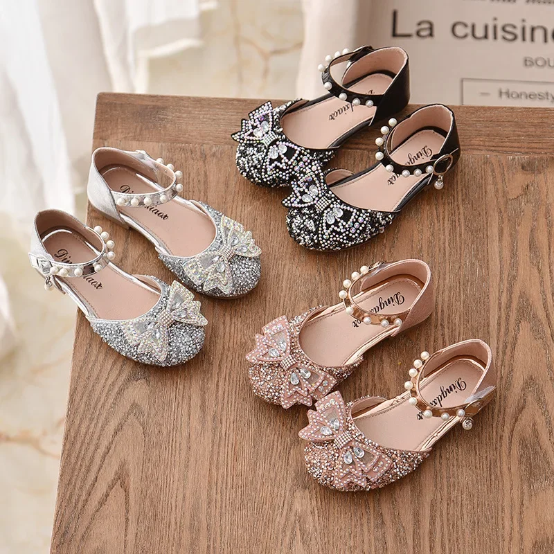 

Girl's Sweet Princess Shoes 2024 New Kids Summer Sandals with Crystal Knot Fashion Versatile Pearl Dance Shoes for Party Wedding