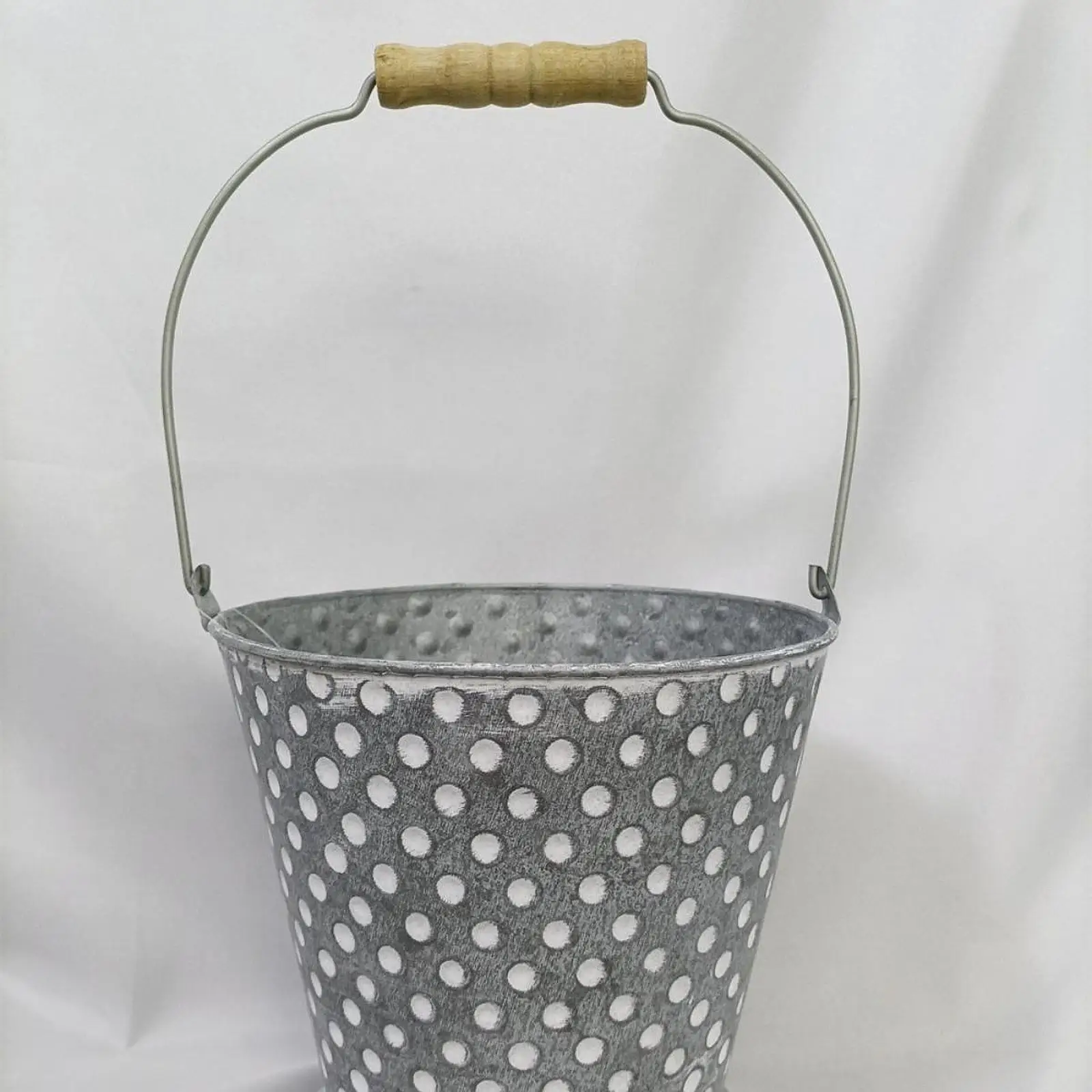 

Ironwork Handled Flower Pot Metal Bucket Decorative Sturdy Creative Portable Planter Flower Container for Home Decoration