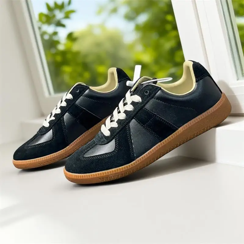 

Амортизирующие кроссовки для бега, технологичная подошва, отлично подходят для бега, утепленная подкладка.