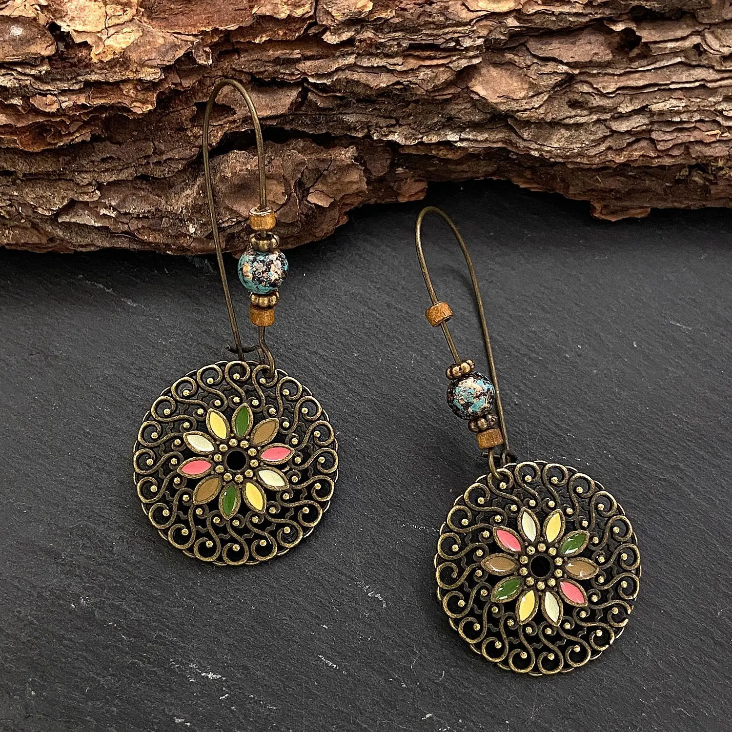 Retro Bohemian Hollow Flower Earrings For Women Jewelry 2024 Trending New Vintage Women\'s Drop Earrings Ethnic Accessories Gifts