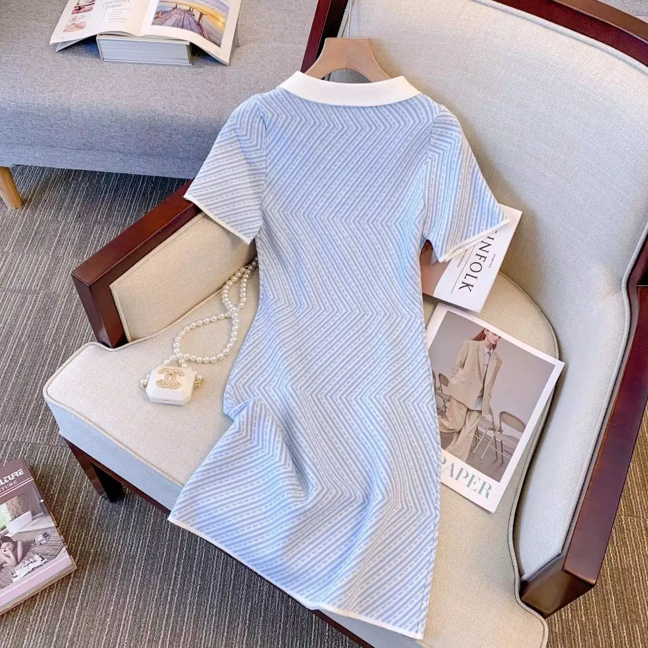 ストライプの半袖ニットドレス,折り襟,傾斜,伸縮性のあるウエスト,スリム,新しい夏のコレクション2022