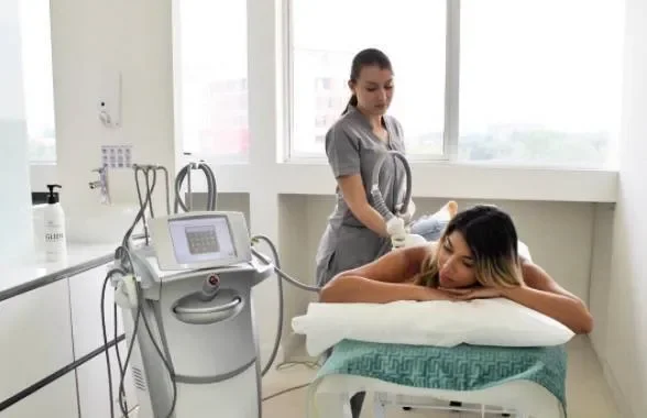 4 Hand Venus Legacy Equipment Skin Tightening Vacuum slimming Cellulite Removal Vacuum Legacy Skin Lifting SPA Device For Salon