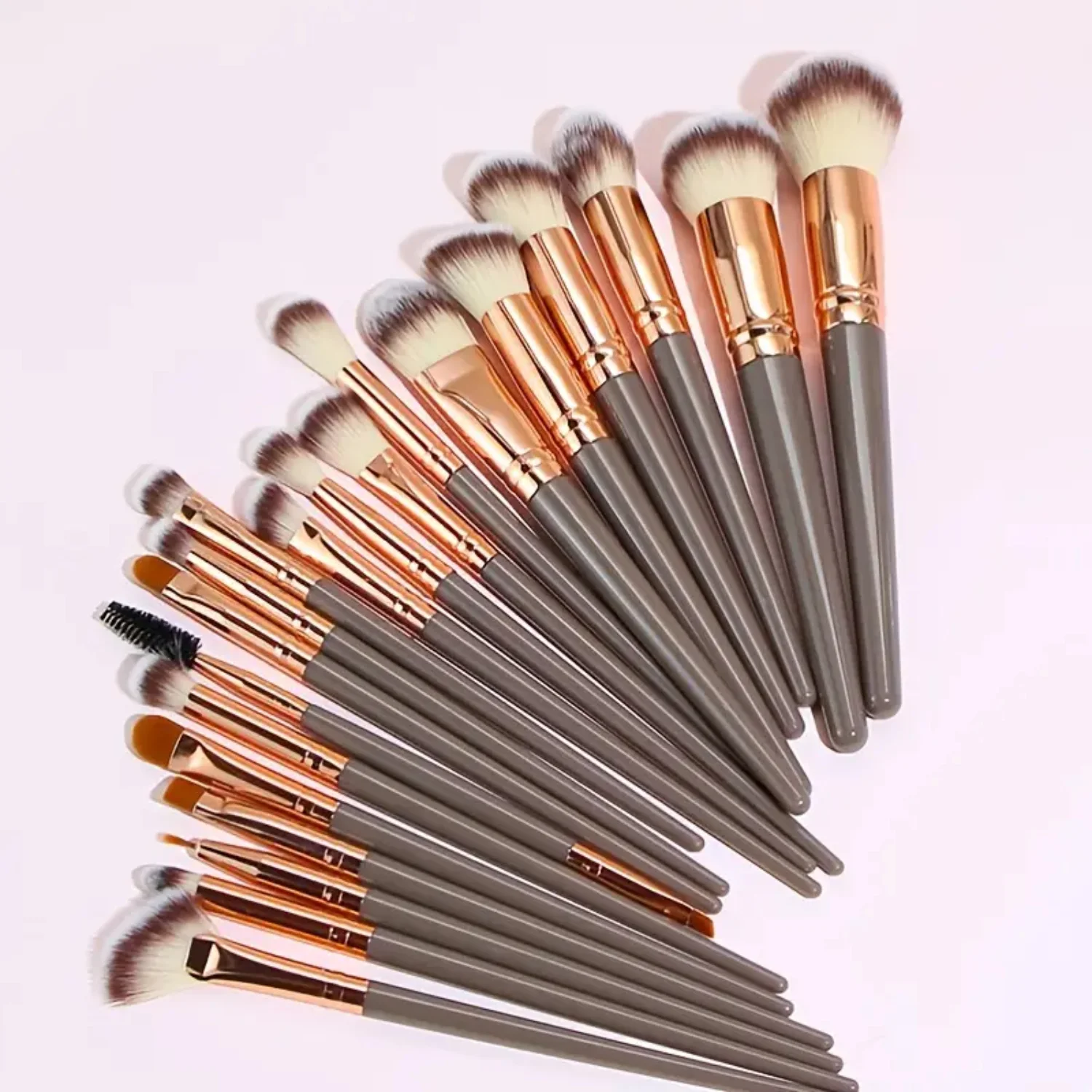 20Pcs Premium Synthetic Makeup Brush Set with Sponge & Cleaner - Ideal for Foundation, Face Powder, Blush, and Concealers