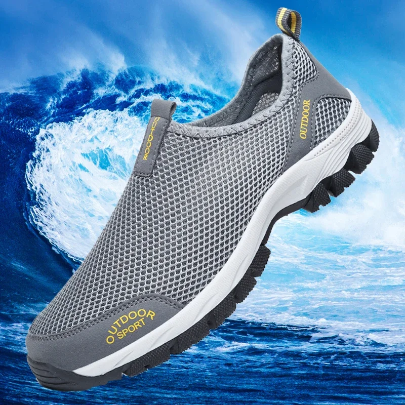 Men Aqua Shoes Water Anti-slip Men's Wading Shoes Beach Outdoor Male Sneakers Summer Breathable Shoes Lightweight