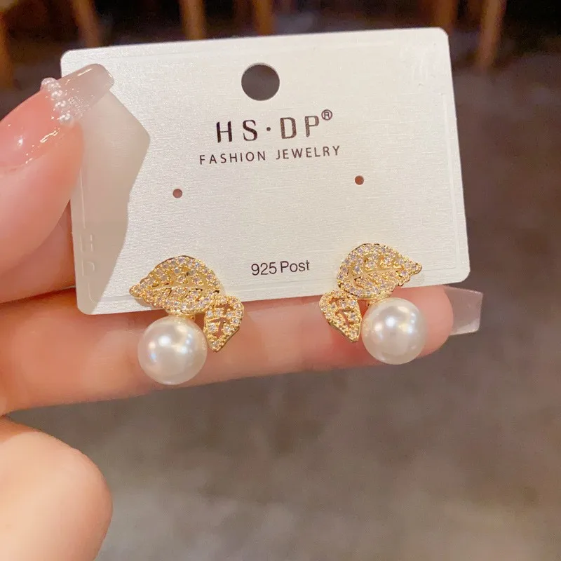 Hollow Leaf Design Pearl Stud Earrings Radiant Pave Rhinestone Botanical Ear Jewelry Classic Elegant Office Wear Gift