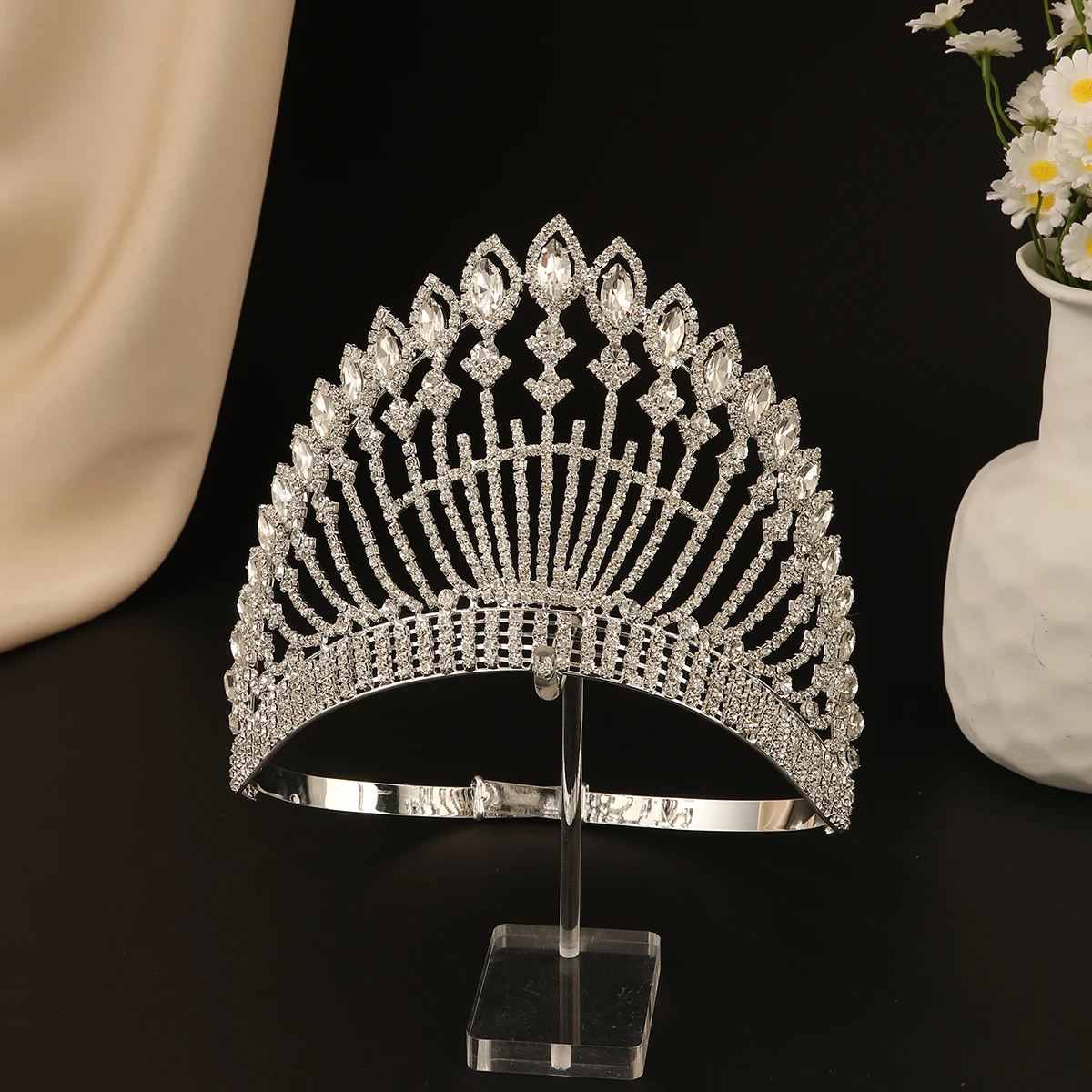 اكسسوارات شعر الزفاف الزفاف الفضة كريستال الشعر تاج سبيكة الماس تاج المرأة الأزياء الراقية غطاء الرأس الغلاف الجوي