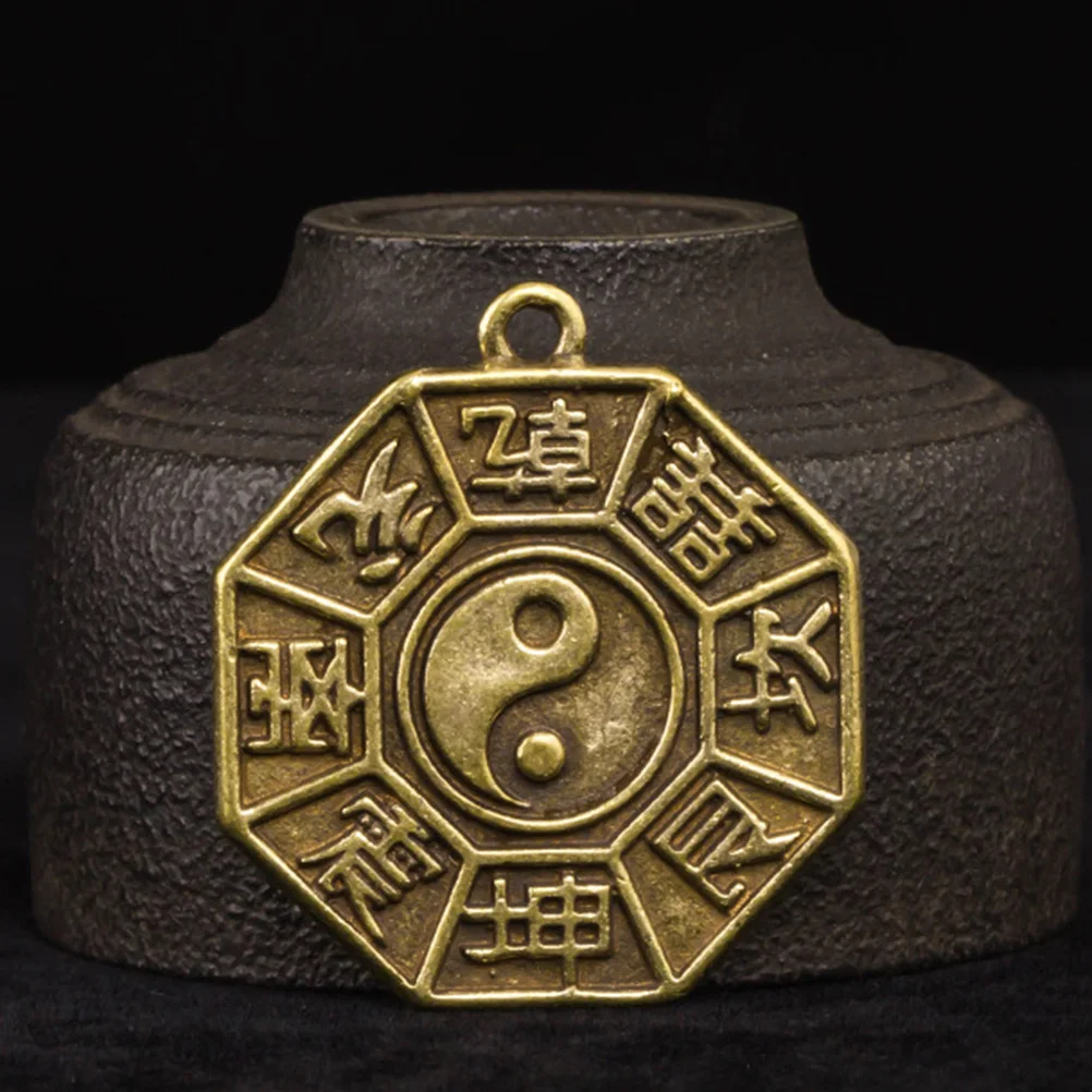 

4Pcs Brass Yin Yang Eight Trigram Pendants Unique Chinese Style Hanging Amulet Keychain DIY Bag Charms Brass Amulet Decor