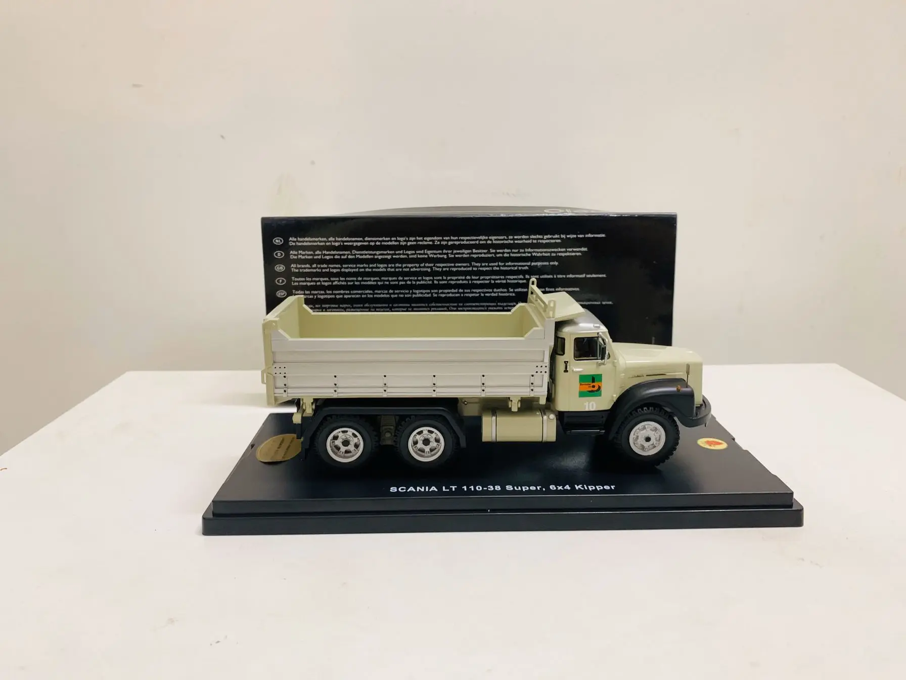 G0ldenオールディーズ!!!! スケールレジンモデルトラック,新しい箱入りトラック,LT 110-38,スーパー6x4,キッパー,1:50