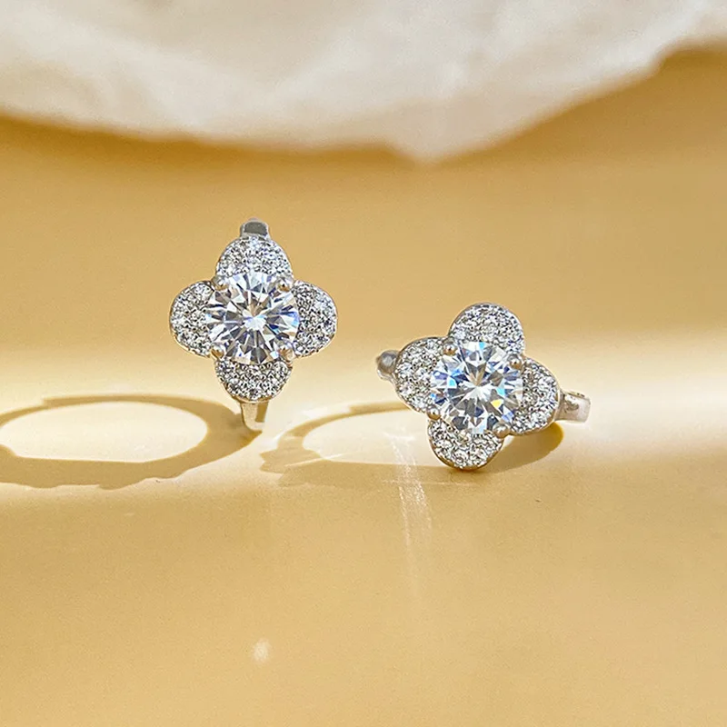 

Moissanite earrings s925 sterling silver women's fashionable jewelry with GRA certificate D color