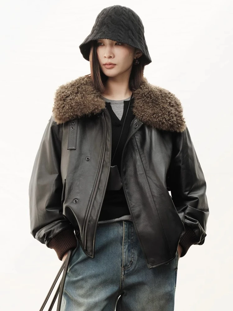 Vintage สั้นของแท้หนังเสื้อแจ็คเก็ตเครื่องบินทิ้งระเบิดผู้หญิงฤดูใบไม้ร่วงฤดูหนาว High-end Luxury Lamb Fur Collar หนังวัวแท้ Quilted Coat