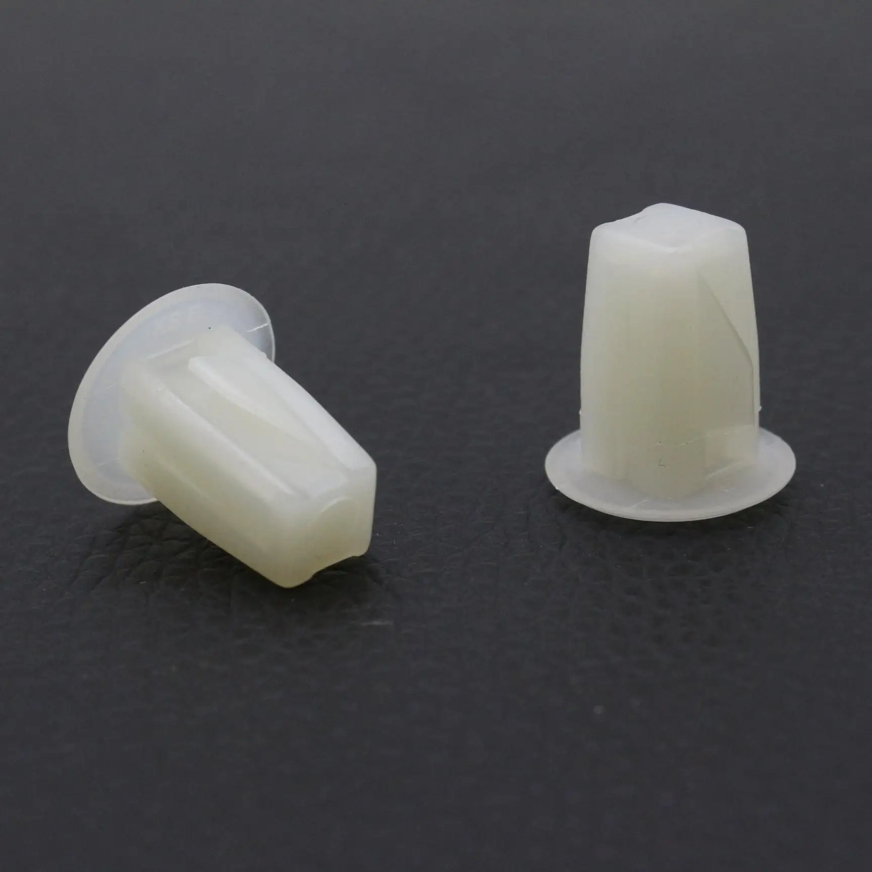 10 Pcs Hood Seal to Cowl Panel Screw Grommet for Toyota 4Runner Pickup 1989–1995 White Nylon Retainer Fastener Clip 90189-05082